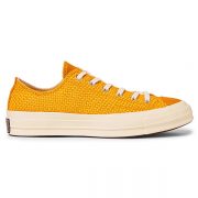 Canvas Low Top Sneakers (4)